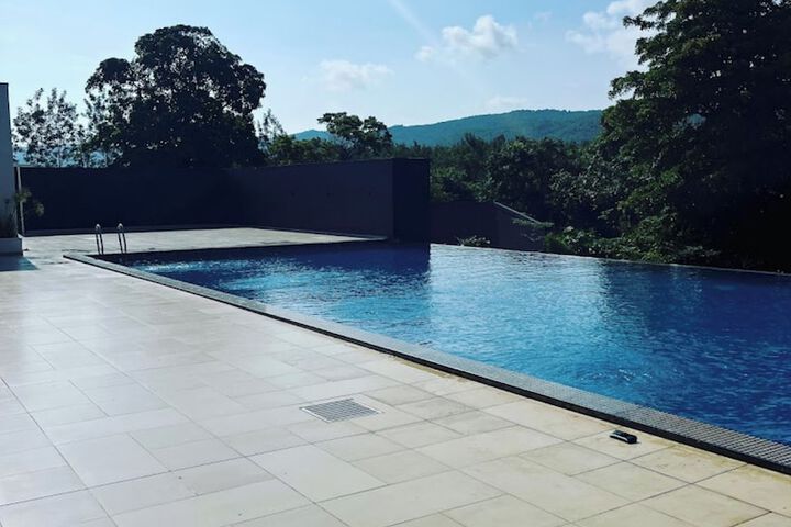 Pool 33 of 91
