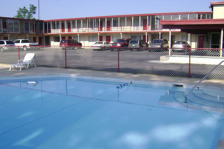 Pool 32 of 34