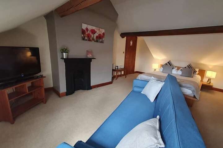 Room 4 of 26