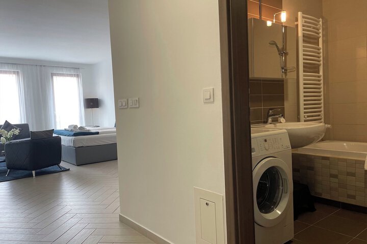 Room 75 of 194