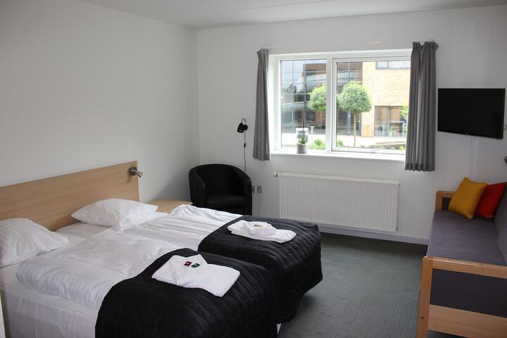 Room 11 of 66