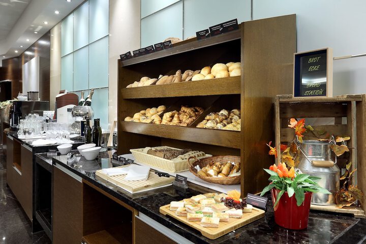 Breakfast/Coffee Service 42 of 66