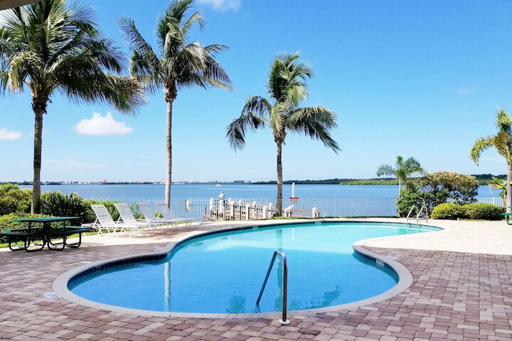 Pools & Facilities