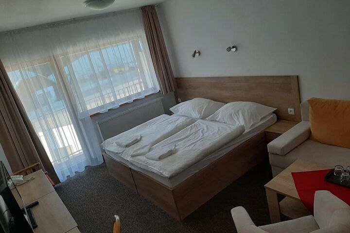 Room 18 of 61