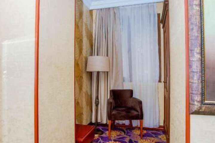 Room 14 of 46