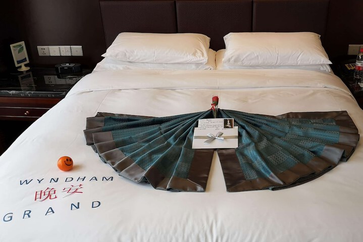Room 5 of 23