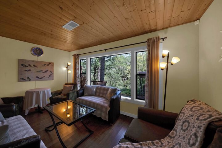 Hotel Interior 10 of 172