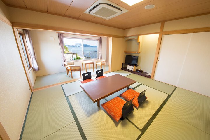 Room 5 of 25