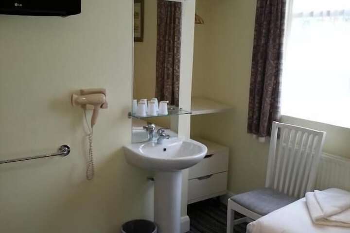 Room 33 of 113