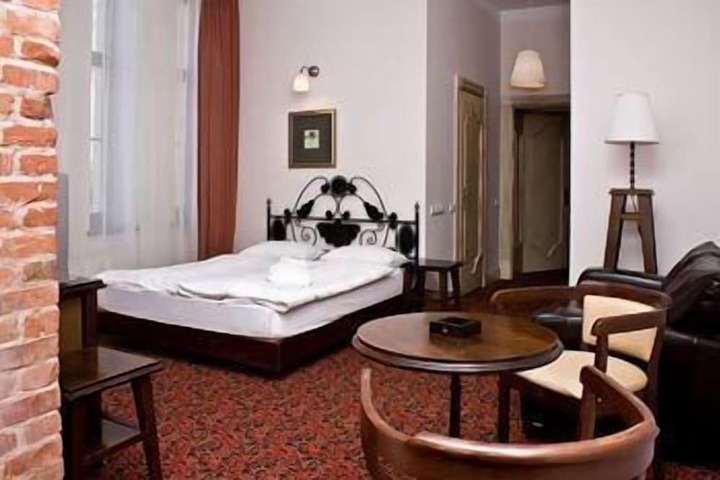 Room 14 of 67