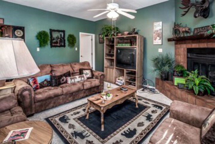 Room 15 of 28