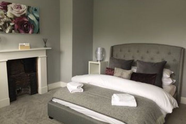 Room 8 of 14
