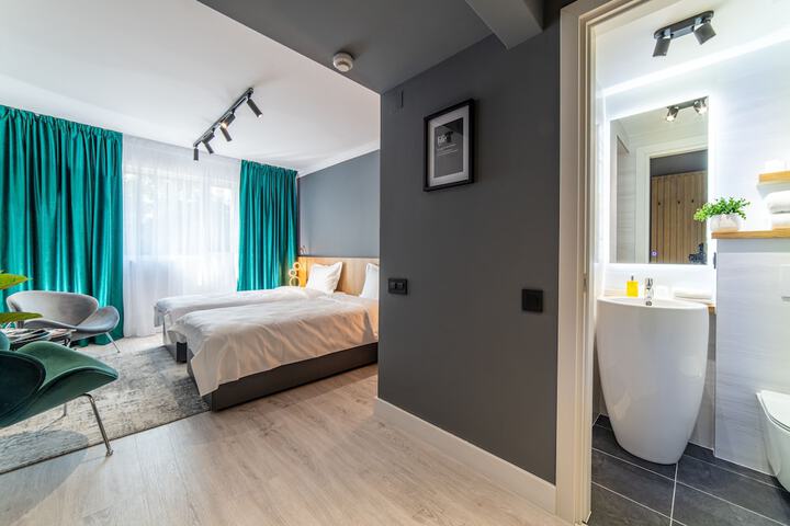 Room 11 of 23