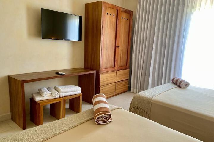 Room 93 of 321