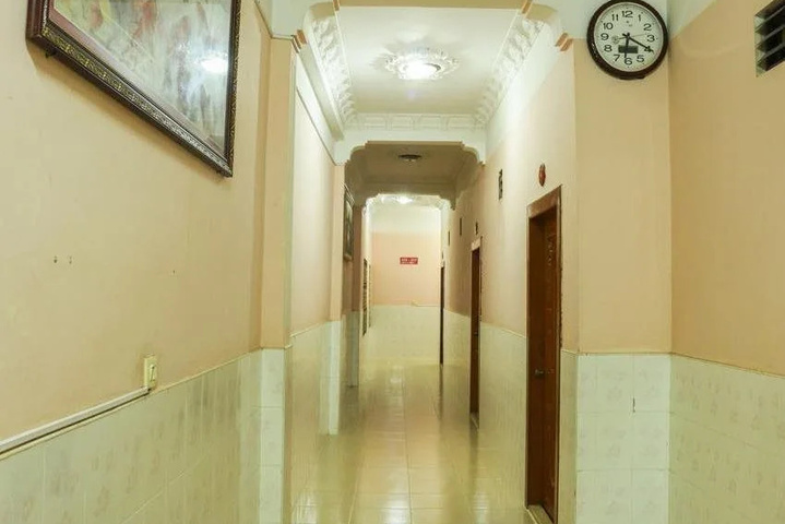 Room 11 of 12