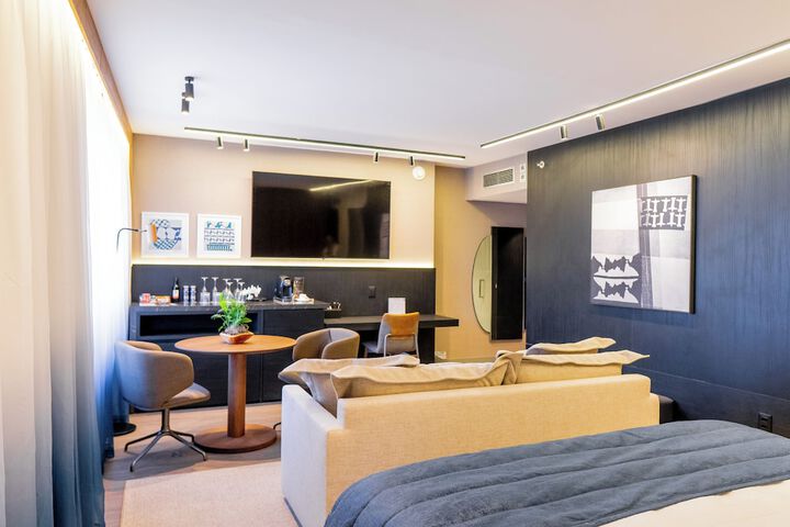 Room 75 of 141