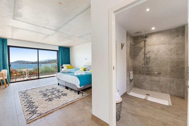 Room 8 of 23