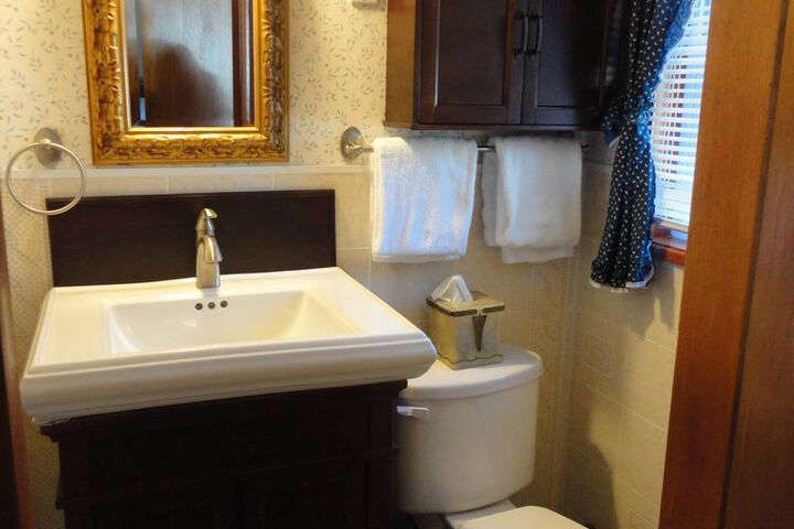 Room 34 of 48