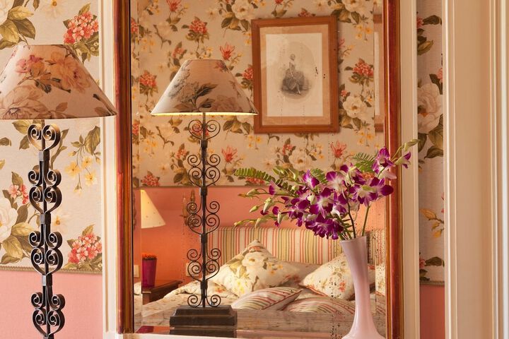 Room 5 of 169