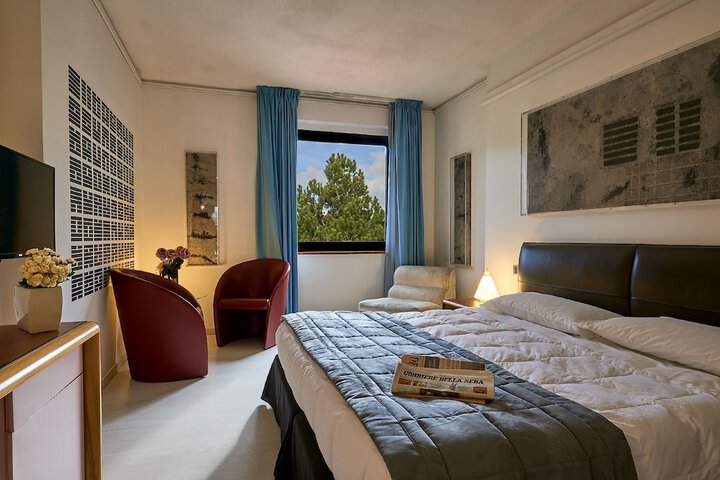 Room 13 of 61
