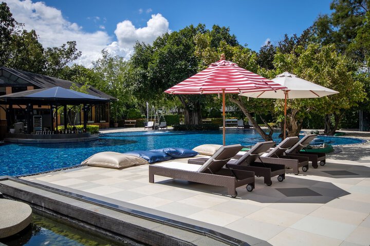 Pool 183 of 228