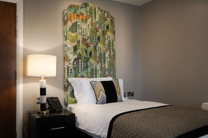 Room 2 of 55