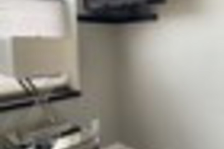 Room 104 of 285
