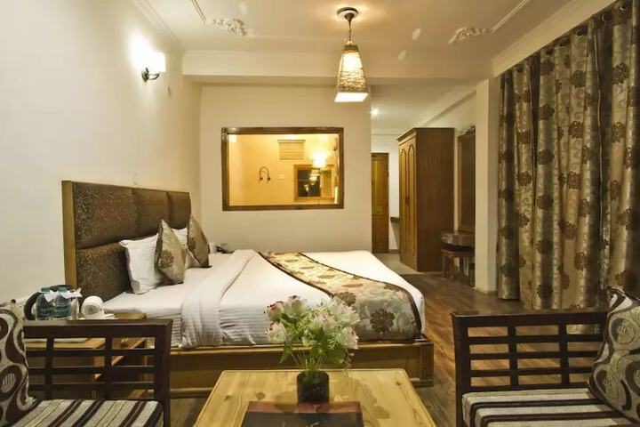 Room 10 of 44