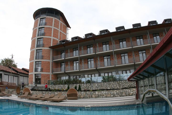 Pool 54 of 113