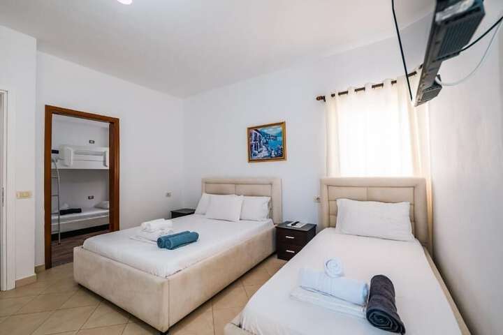 Room 35 of 109