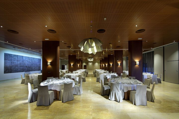 Ballroom/Hall 63 of 97
