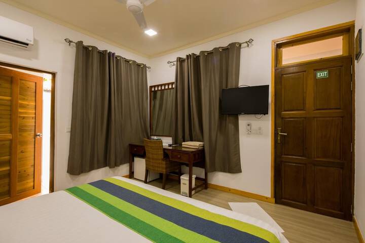 Room 12 of 48