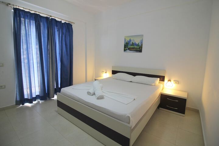 Room 53 of 111