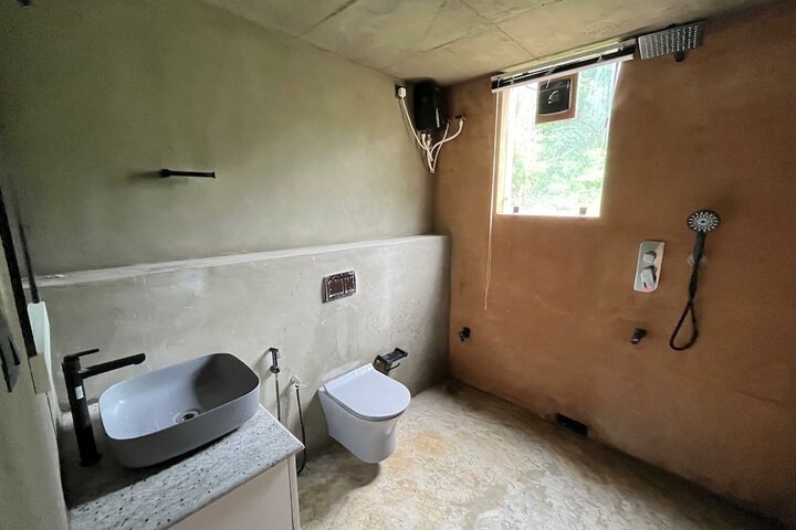 Room 4 of 11