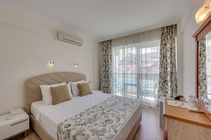 Room 11 of 41