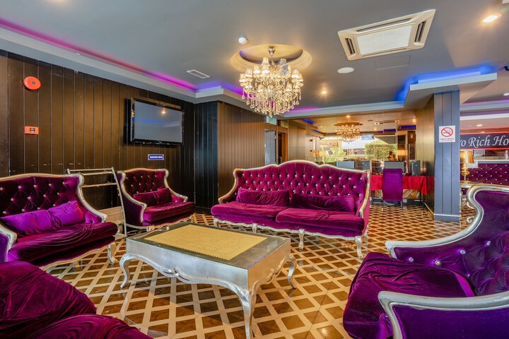 Hotel Lobby