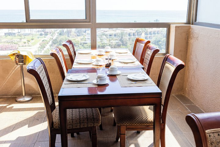 Dining 67 of 109