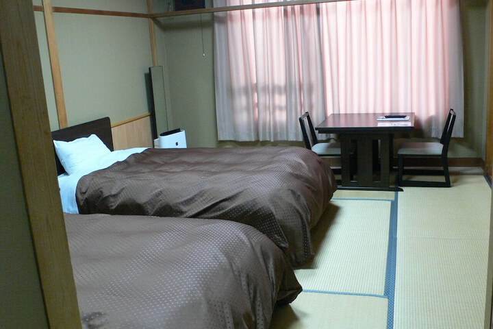 Room 7 of 52