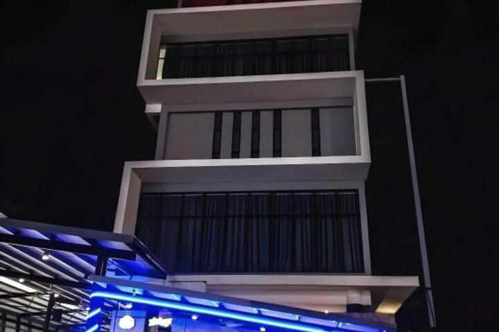 Photo 11