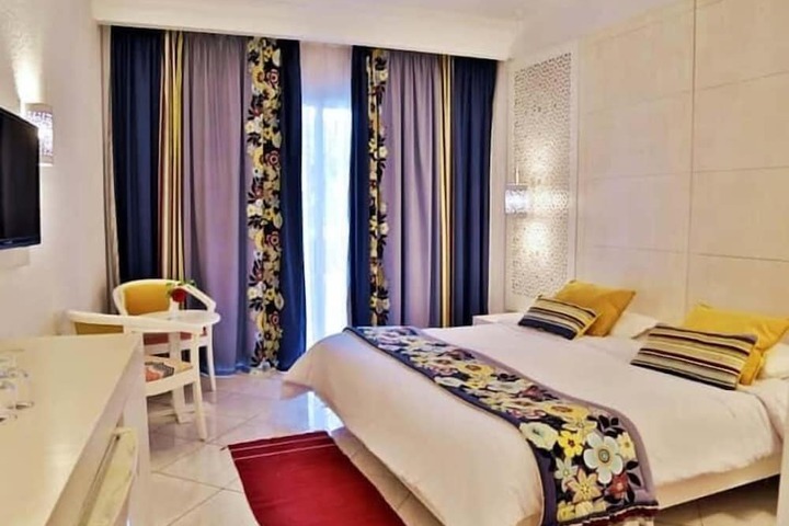 Room 7 of 21