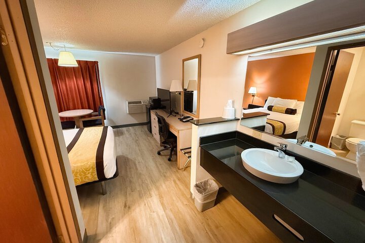 Room 25 of 125