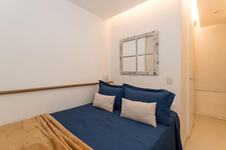 Room 9 of 17