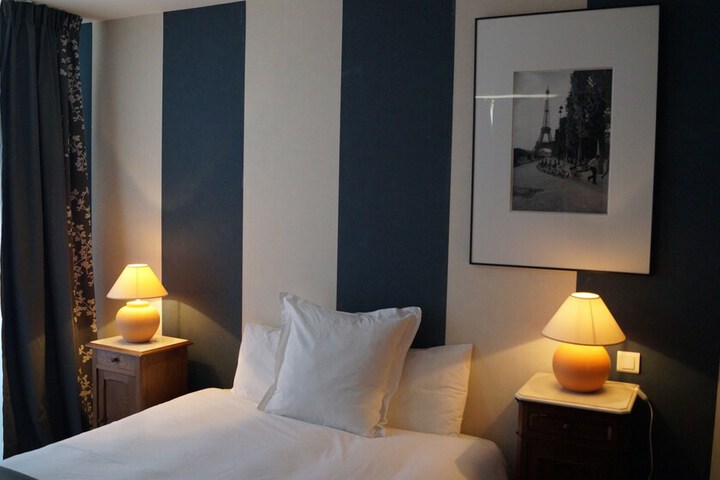 Room 12 of 26