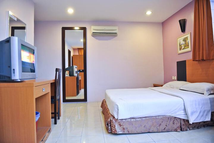 Room 26 of 35