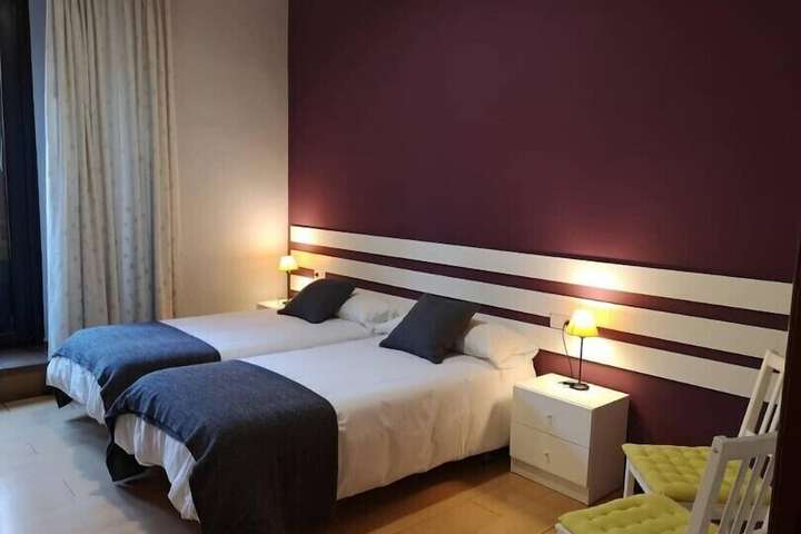 Room 10 of 20