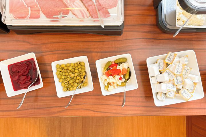 Breakfast buffet