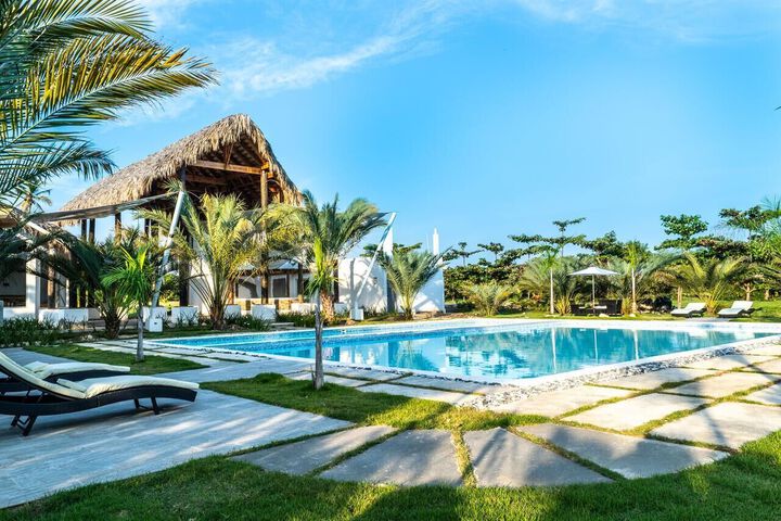 COCONUT PARADISE BEACH HOTEL