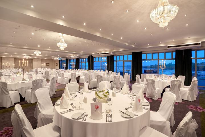 Ballroom/Hall 44 of 53