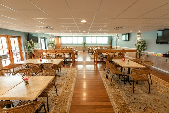 Business Center 15 of 19