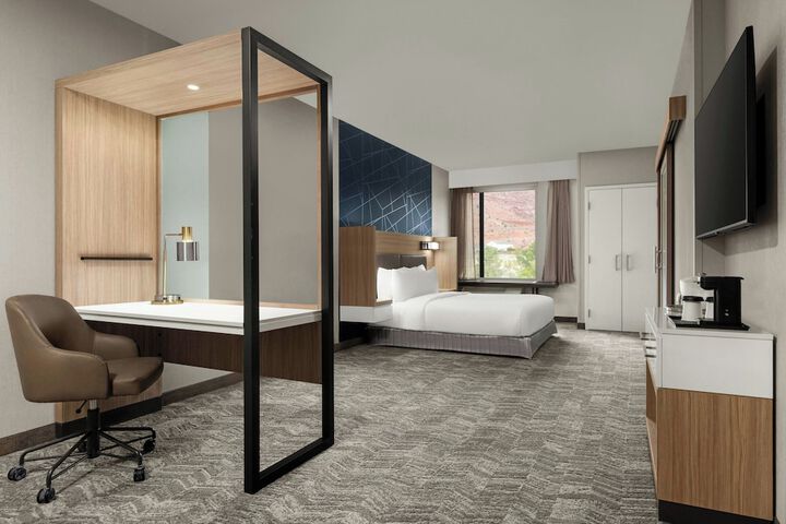 Room 8 of 31